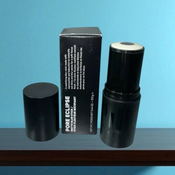 Milk Makeup Pore Eclipse Matte Setting Spray + Blurring Primer Stick - Picture 6 of 12